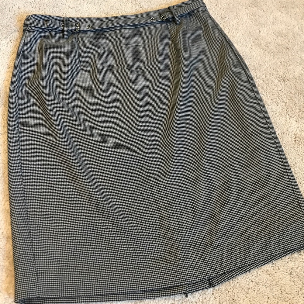 Banana Republic Houndstooth pencil skirt-Size 6